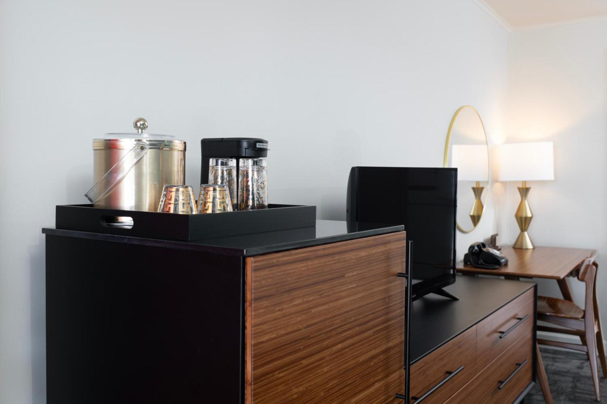Sapphire Motel Midtown Бозман Экстерьер фото