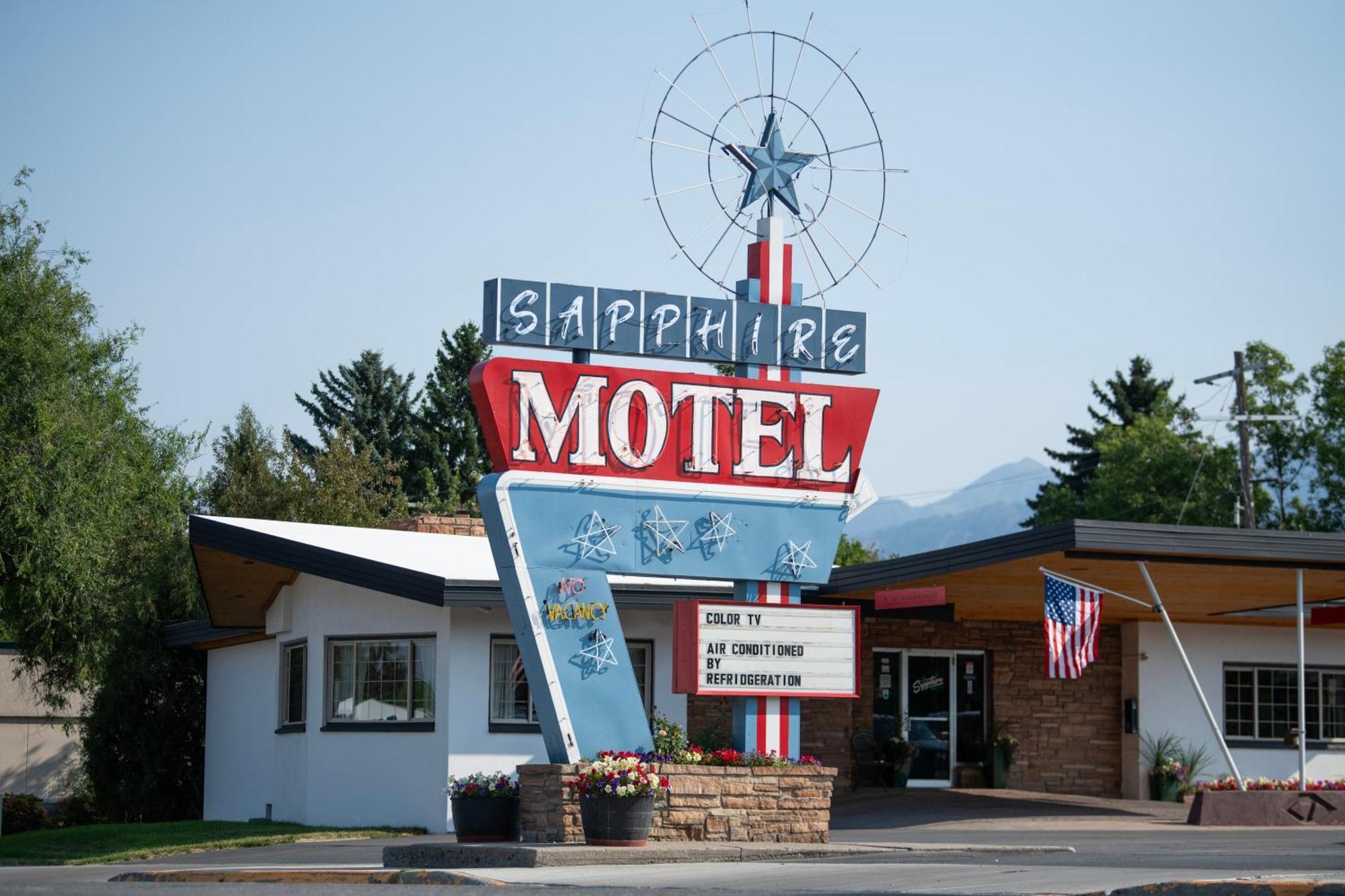 Sapphire Motel Midtown Бозман Экстерьер фото